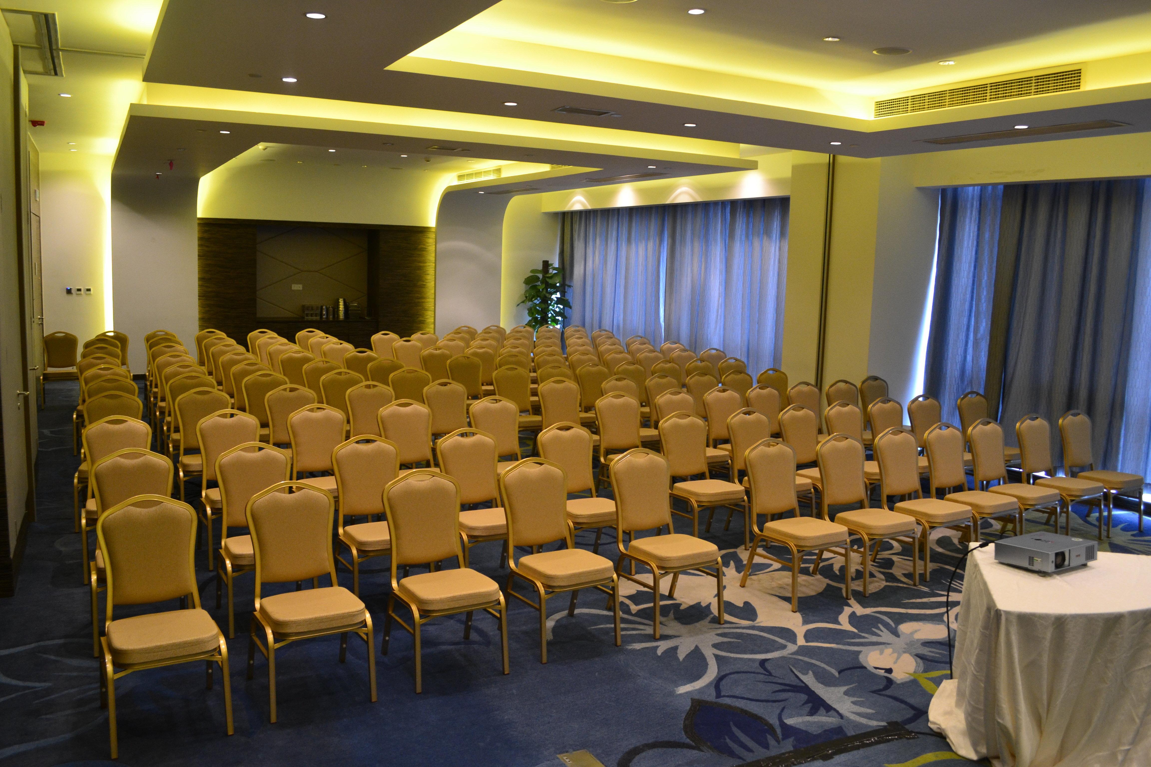 Holiday Inn Shanghai Songjiang By Ihg - Miaoqian Street Exterior photo