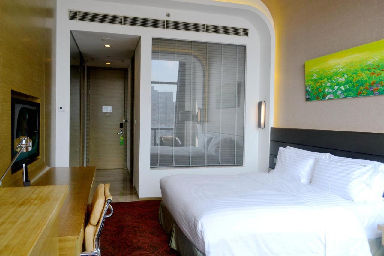 Holiday Inn Shanghai Songjiang By Ihg - Miaoqian Street Exterior photo