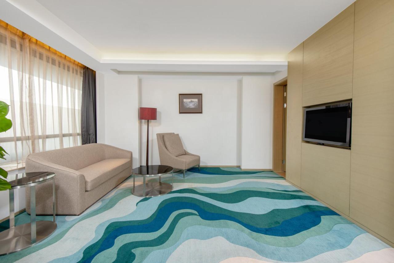 Holiday Inn Shanghai Songjiang By Ihg - Miaoqian Street Exterior photo